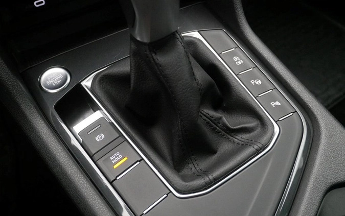 Volkswagen Tiguan cena 121799 przebieg: 35332, rok produkcji 2022 z Frombork małe 211
